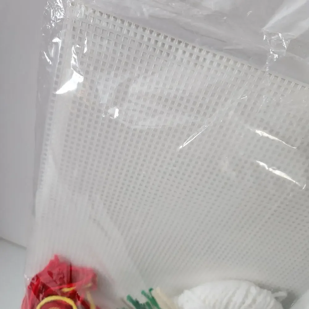 New! BUCILLA Merry Christmas Pre-Cut Plastic Canvas Needlepoint Kit #61110 1990